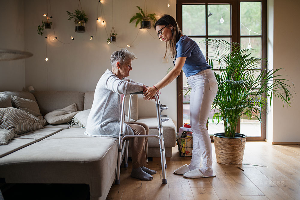 These are some of the common examples of elderly people suffering from dementia or depression. However, it is difficult to distinguish one from the other, especially if caregivers and family members have no medical knowledge of the two conditions. With May being Mental Health Awareness Month, hospice clinicians can use this opportunity to educate patients and their families on how to recognize the difference between dementia and depression, and how to respond.